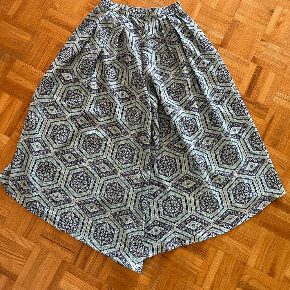 Pre-loved wide-leg pants